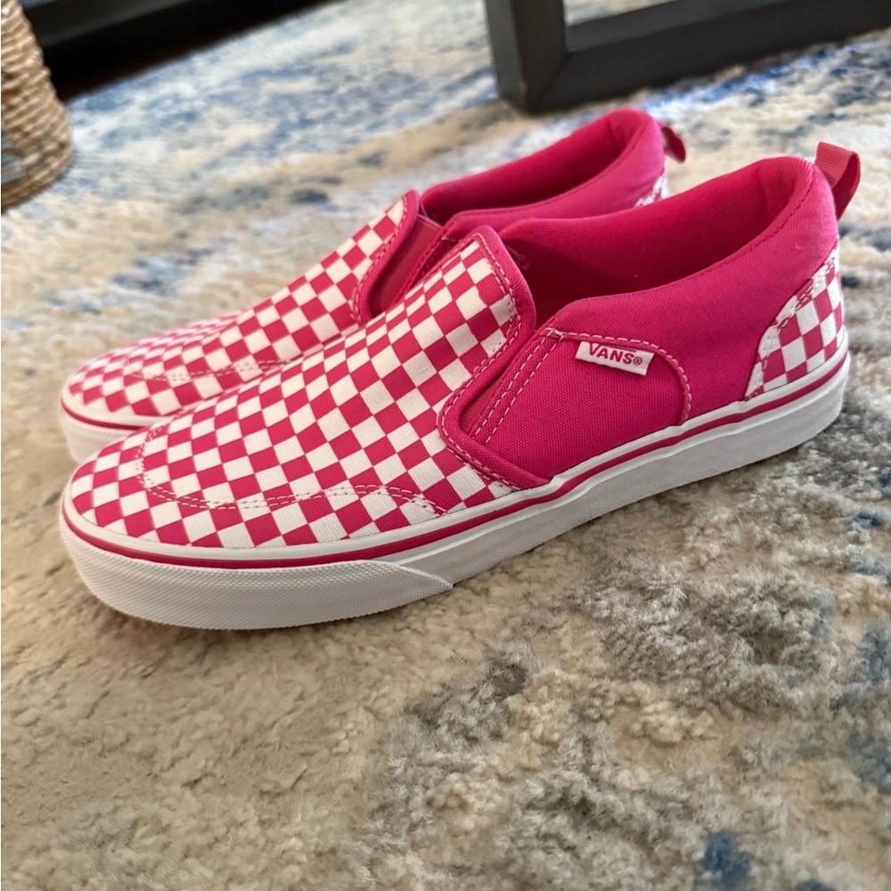 Vans Fuchsia Checkered Slip-On Sneakers Kids 6 Women's 7.5 NWOT